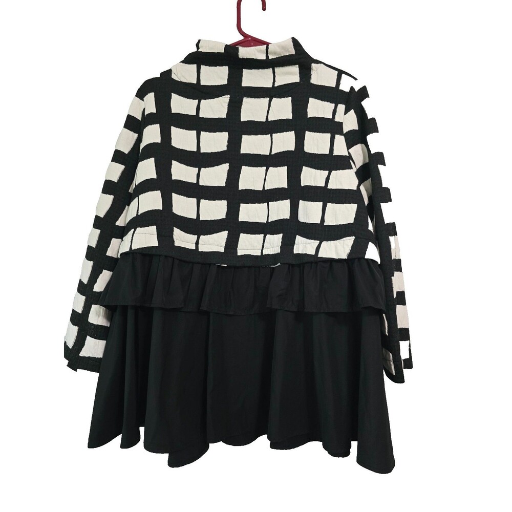 IC By Connie K Womens 2XL Tunic Top Lagenlook Black White Teired Ruffle Shirt